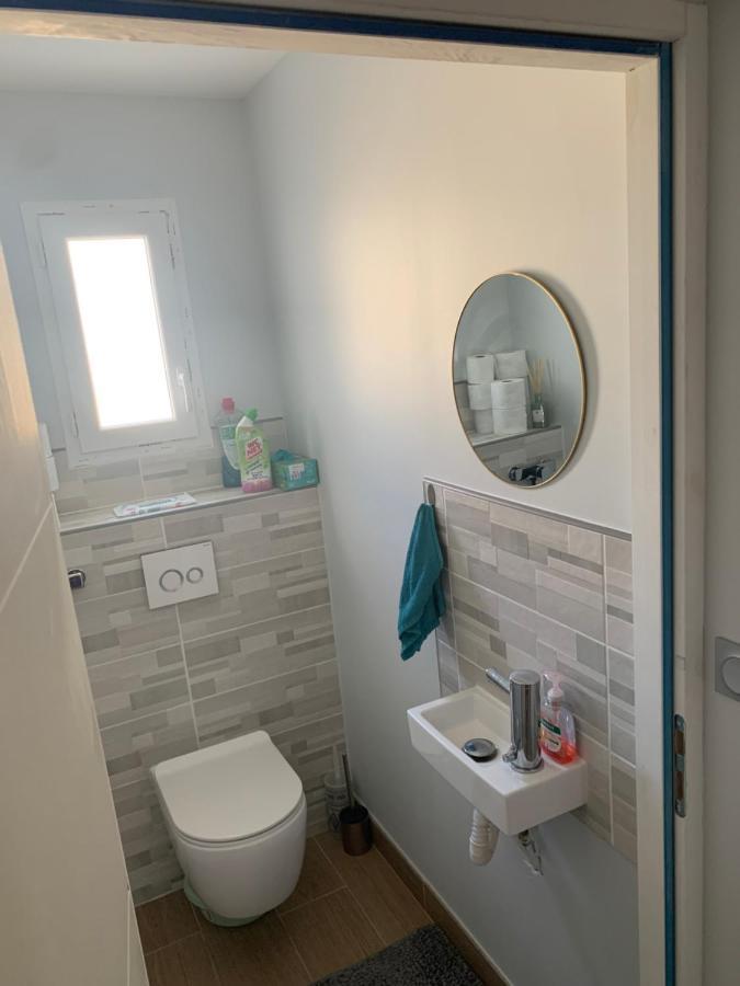 Chambre Privee/Climatisee+Tv /Petit Dejeuner Inclu/Tout Confort نيفي المظهر الخارجي الصورة