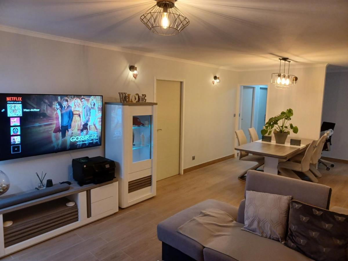 Chambre Privee/Climatisee+Tv /Petit Dejeuner Inclu/Tout Confort نيفي المظهر الخارجي الصورة