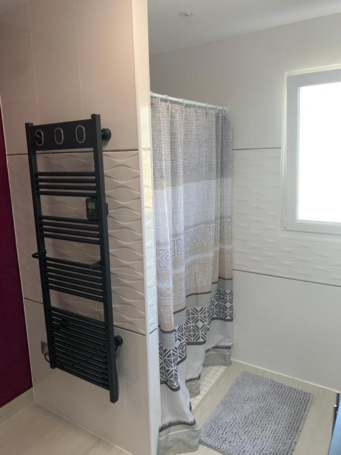 Chambre Privee/Climatisee+Tv /Petit Dejeuner Inclu/Tout Confort نيفي المظهر الخارجي الصورة