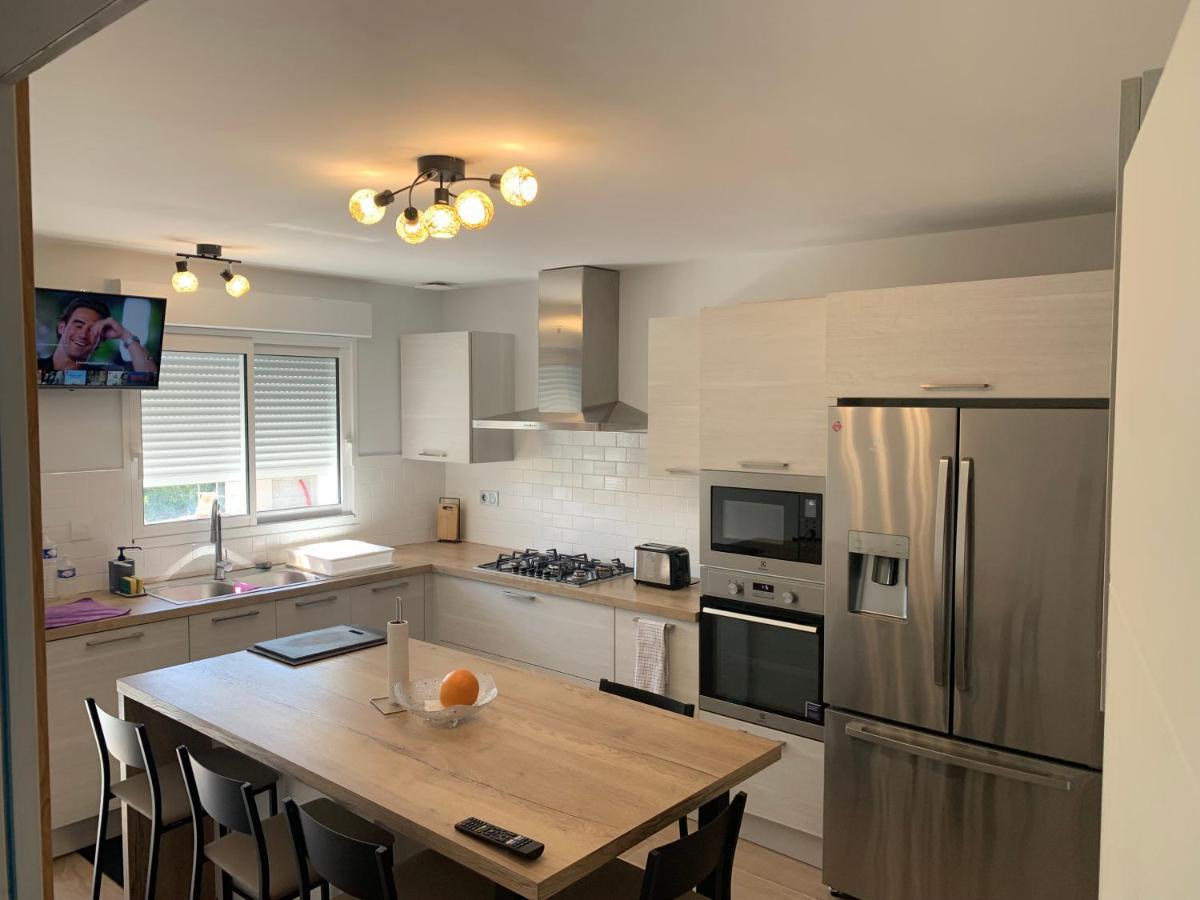 Chambre Privee/Climatisee+Tv /Petit Dejeuner Inclu/Tout Confort نيفي المظهر الخارجي الصورة